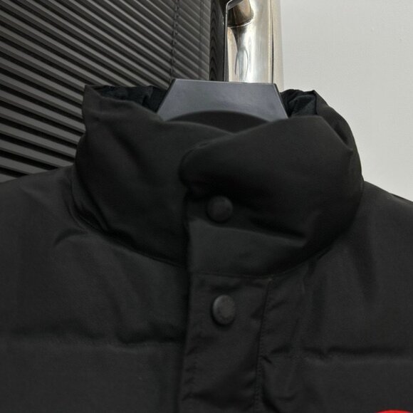 CANADA GOOSE - Freestyle Crew Vest - Picture 4 of 8